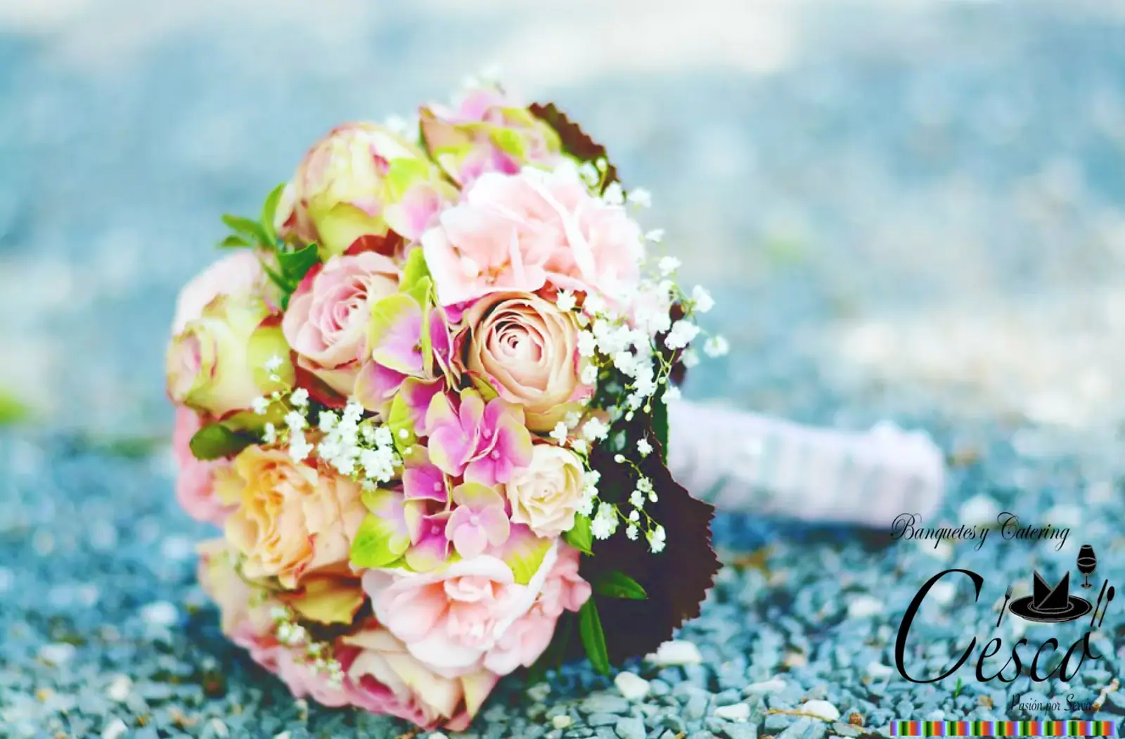 ¿De flores naturales o artificiales?